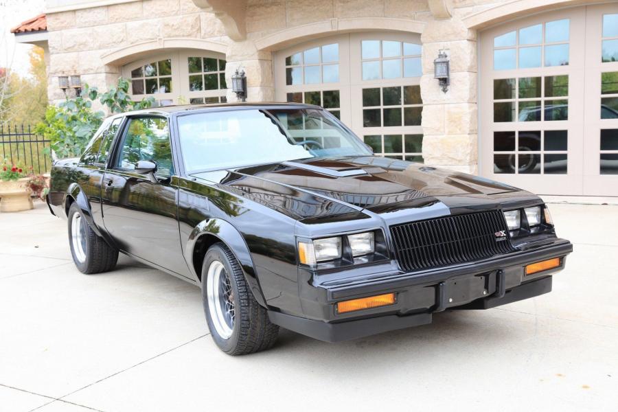  Buick GNX 1987 года  (фото 1 из 64)